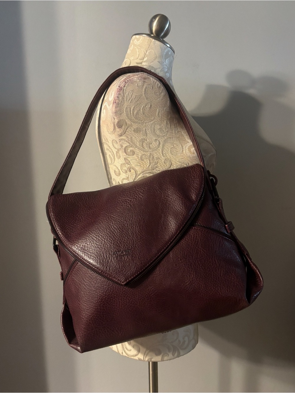 Matt & Nat Shoulder Bag in Deep Wine
